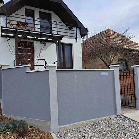 Grapeline Guesthouse Chotin Esterno foto