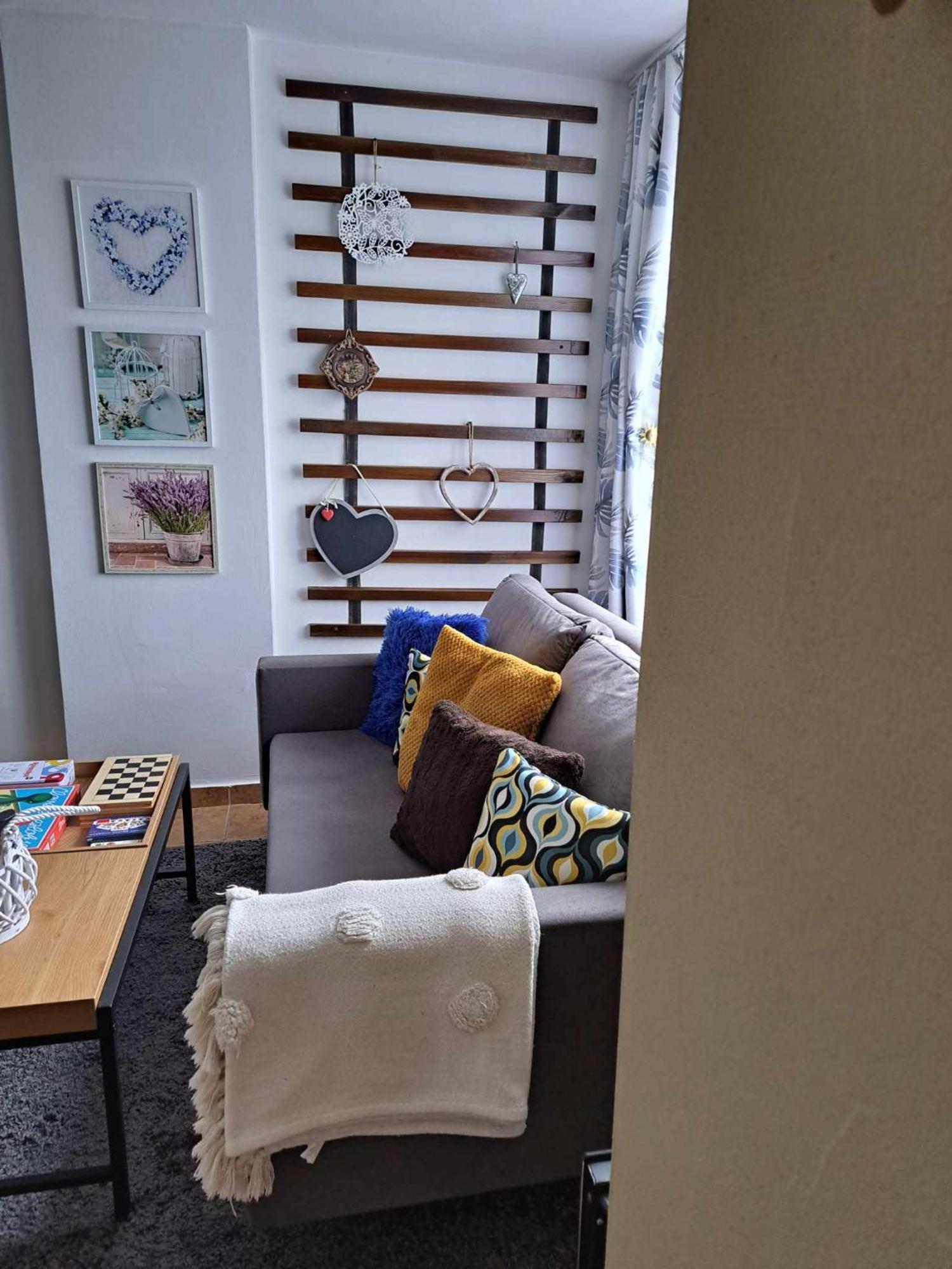 Grapeline Guesthouse Chotin Esterno foto